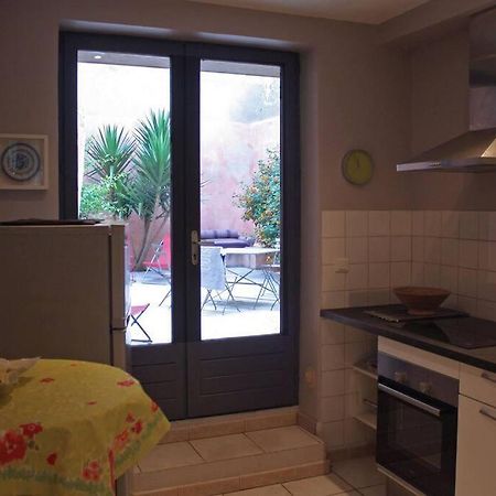Arlette La Petite Maison Arlesienne Buitenkant foto
